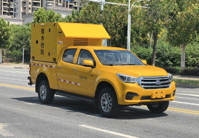 大流量排水抢险车