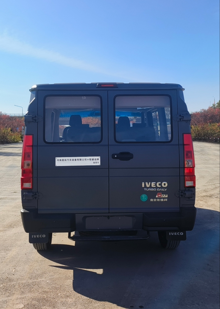 歌睿途牌GXC5041TSY-2宿营车公告图片