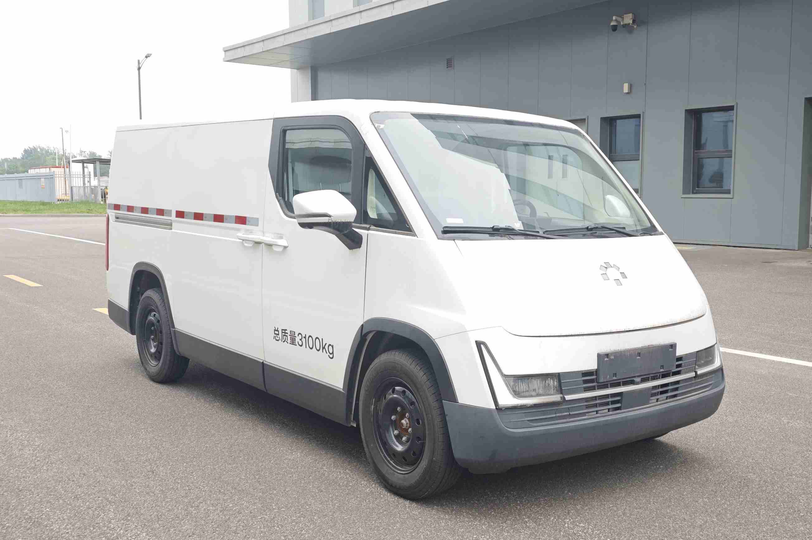 福田牌BJ5031XXYEVZC纯电动厢式货车公告图片