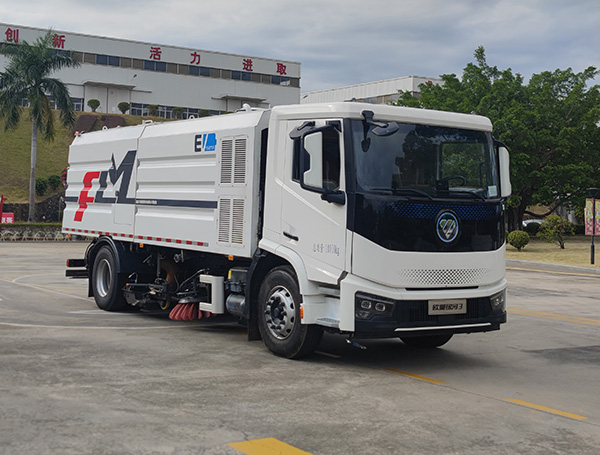 福龙马牌FLM5184TXSFMBEV纯电动洗扫车