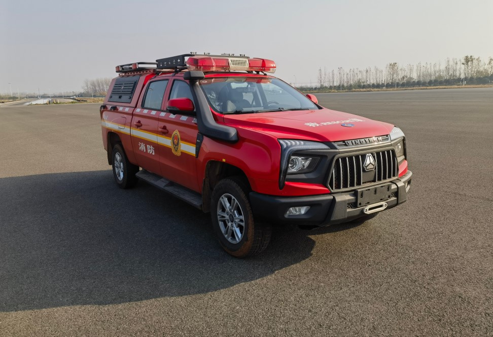 BXF5030TXFQC10型器材消防车图片