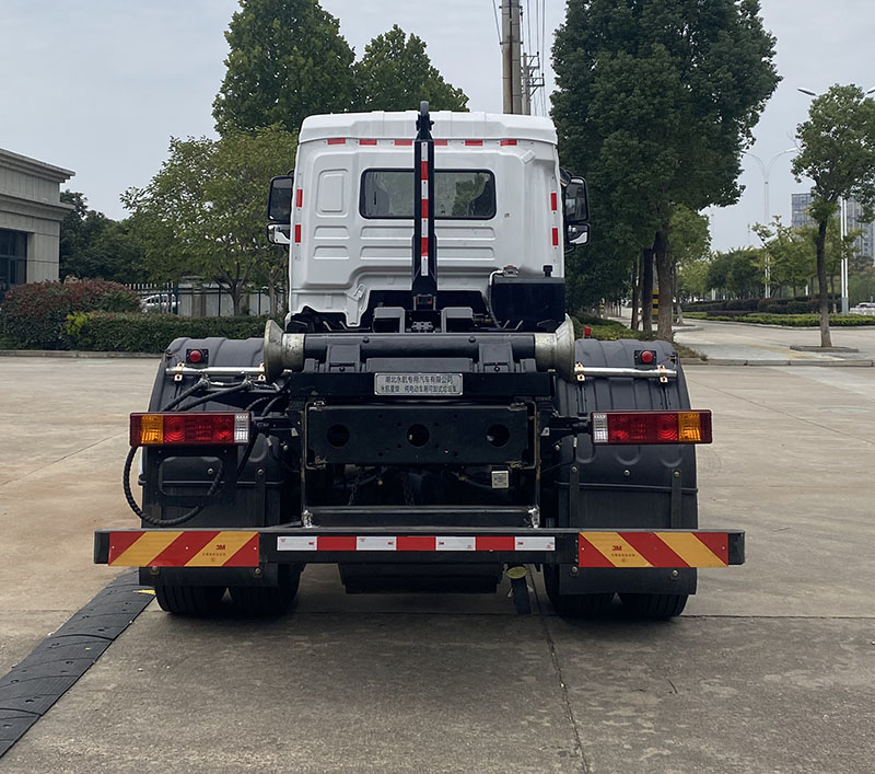永航星牌YHA5187ZXXSXBEV1纯电动车厢可卸式垃圾车公告图片