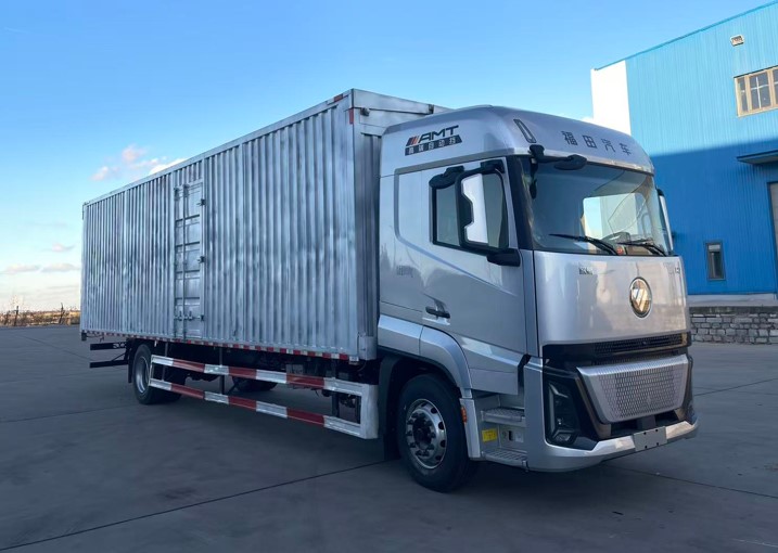 BJ5186XYK-10 福田牌翼开启厢式货车图片
