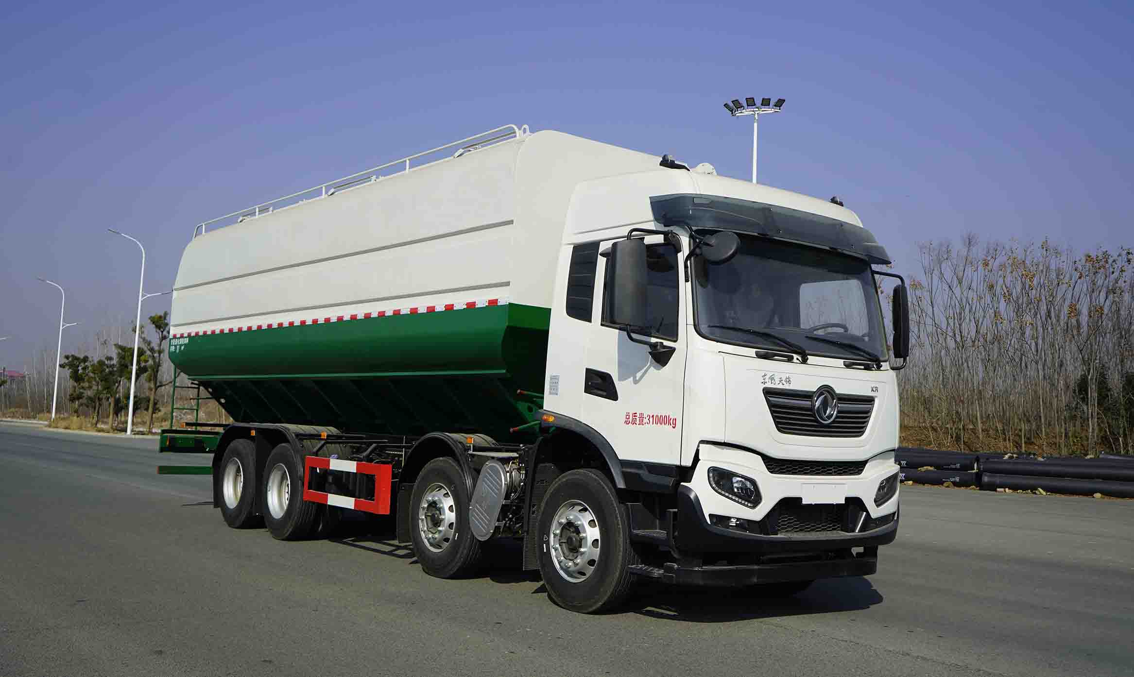 KLF5313TSWE6 凯力风牌散装物料运输车图片