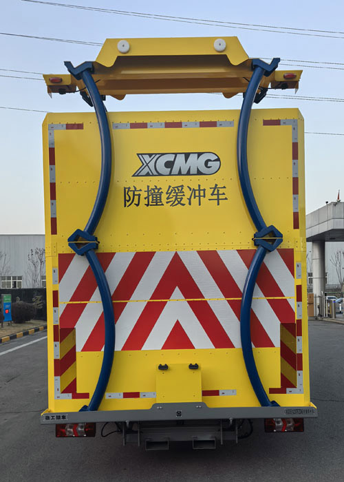 防撞缓冲车图片