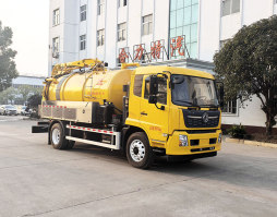 吸污车