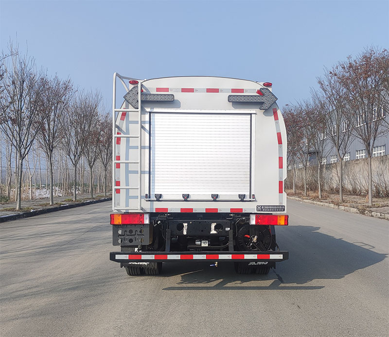 徐工牌DXA5120TGXDBEV纯电动道路隔离装置清洗车公告图片