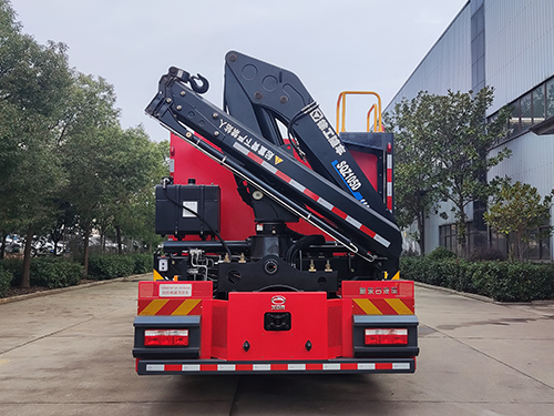 新东日牌YZR5132TXFJY130/E6抢险救援消防车公告图片