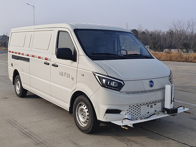 凯马牌KMC5033TCXBEVP345M纯电动路面冲洗车