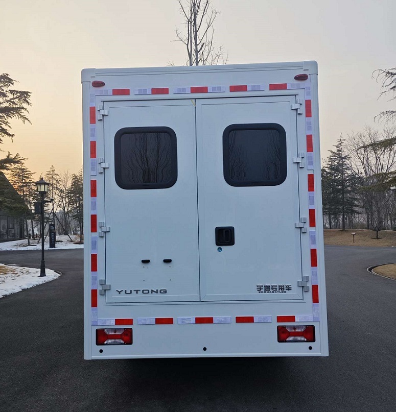 宇通牌ZK5049XYL26医疗车公告图片