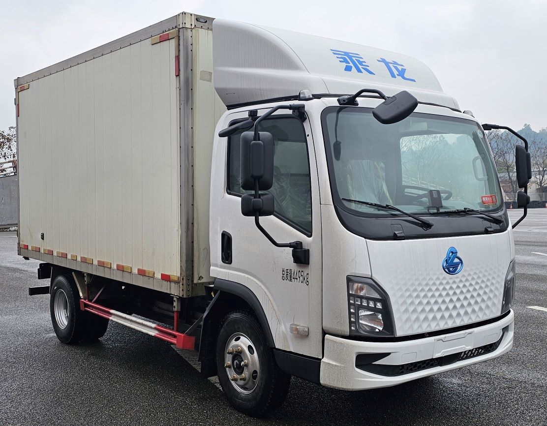 乘龙牌LZ5049XXYL2AZBEV1001纯电动厢式货车