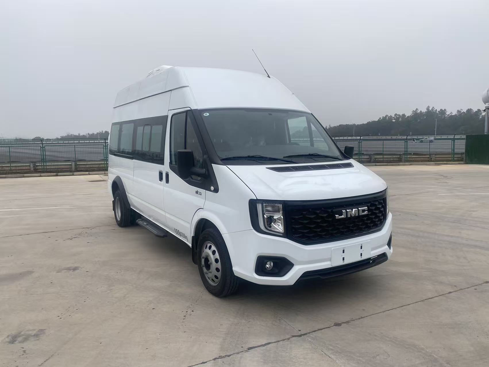 安稳号牌TYM5040XYLJMC6医疗车