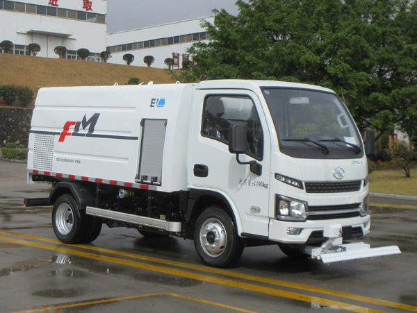 福龙马牌FLM5040TCXNJBEV纯电动路面冲洗车