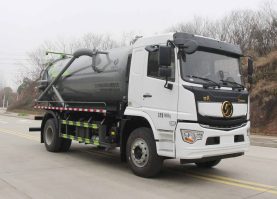 吸污车