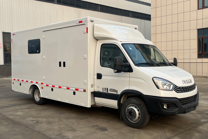 麦德泰牌NJR5065XYL医疗车