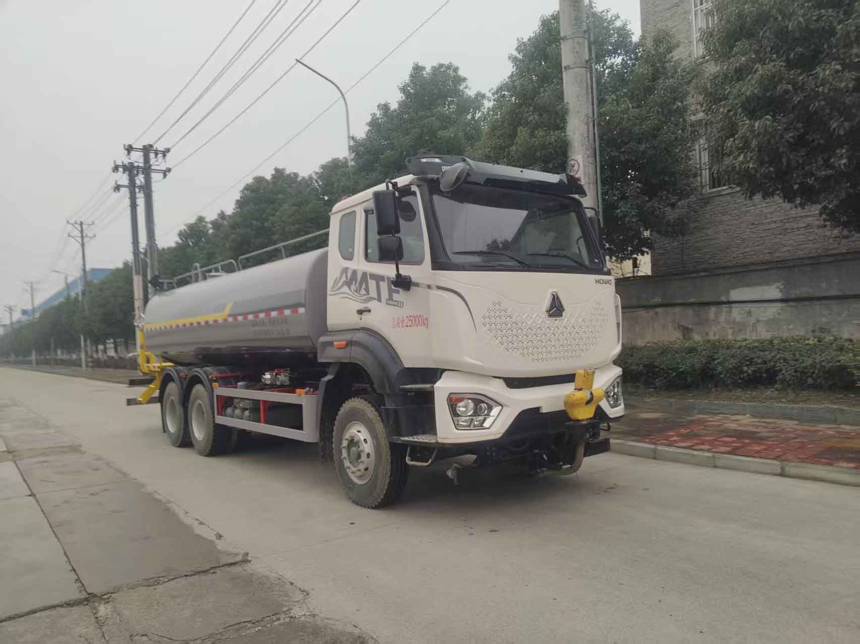 KLF5251GSSZ6 凯力风牌洒水车图片