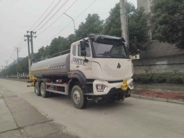 洒水车