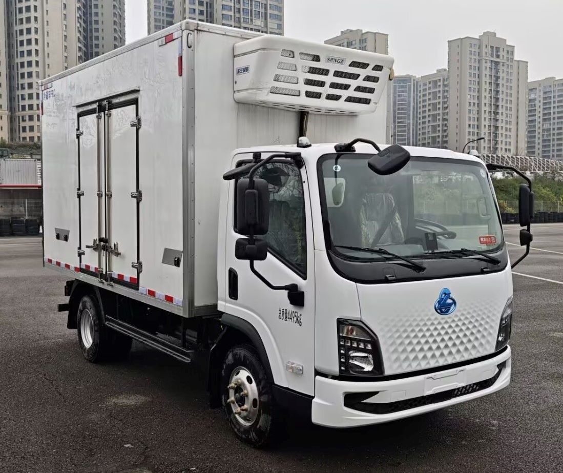 乘龙牌LZ5049XLCL2AZBEV1001纯电动冷藏车
