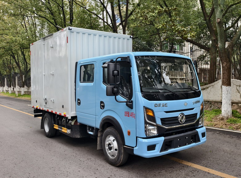 东风牌EQ5040XXYD3CNBAC厢式货车