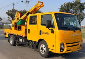 路鑫牌NJJ5065TQX6护栏抢修车