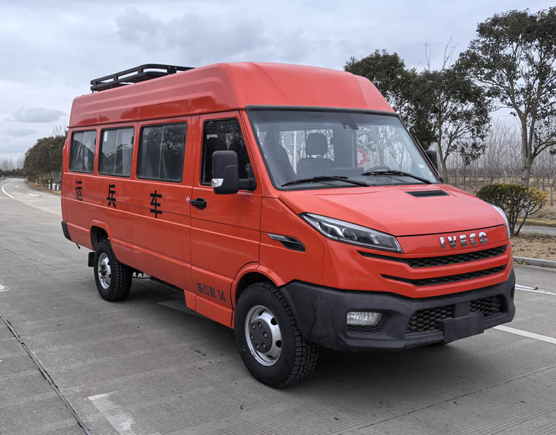 NJ5056XYBFA型运兵车图片