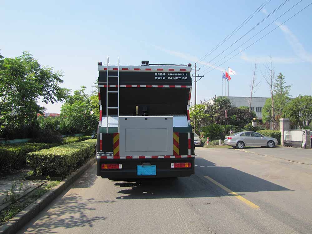浙通牌LMT5316TFCT-H沥青碎石同步封层车公告图片