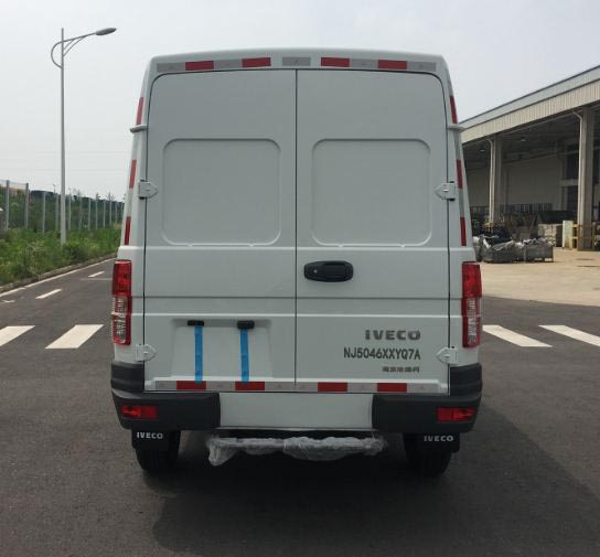 依维柯牌NJ5046XXYQ7A厢式运输车公告图片