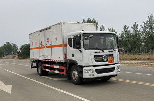 爆破器材运输车