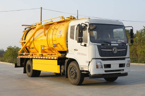东风天锦VR KLF5180GQWD6清洗吸污车