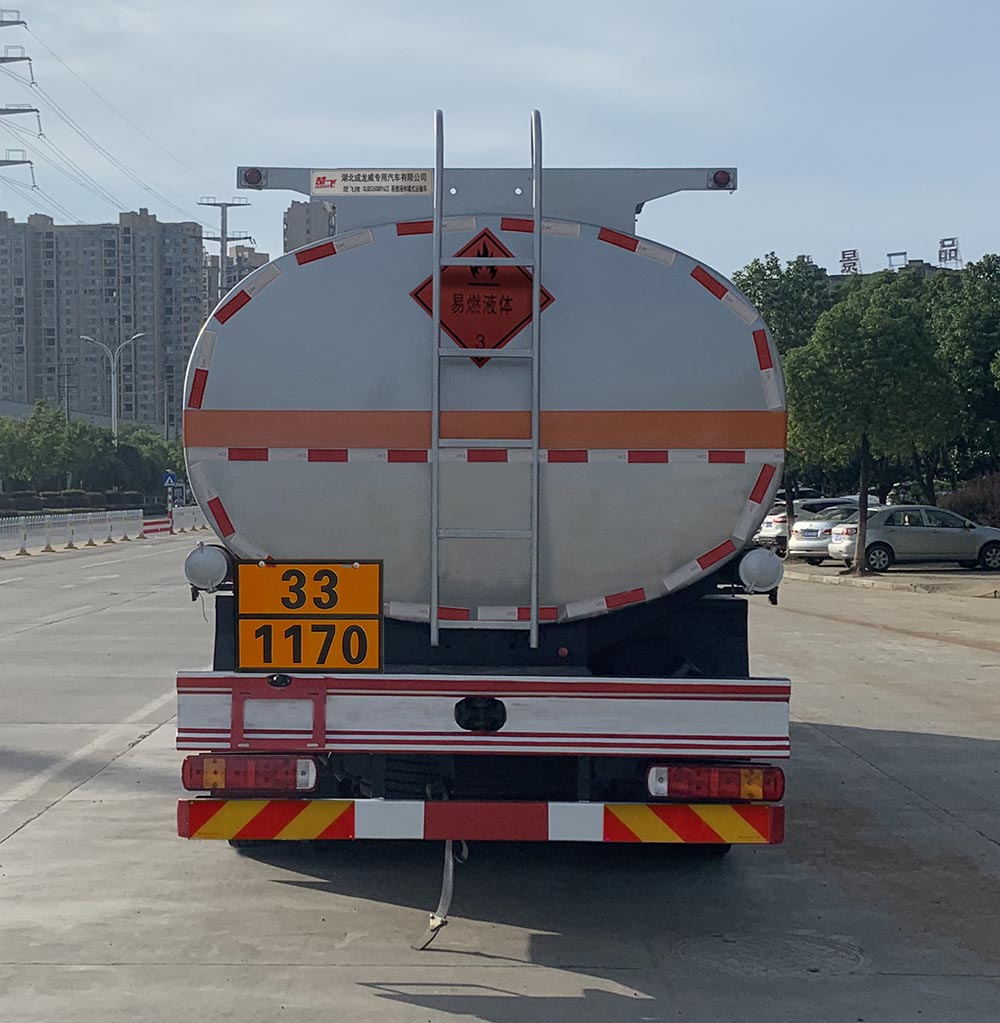 楚飞牌CLQ5260GRY6ZZ易燃液体罐式运输车公告图片