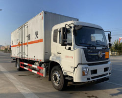 爆破器材运输车