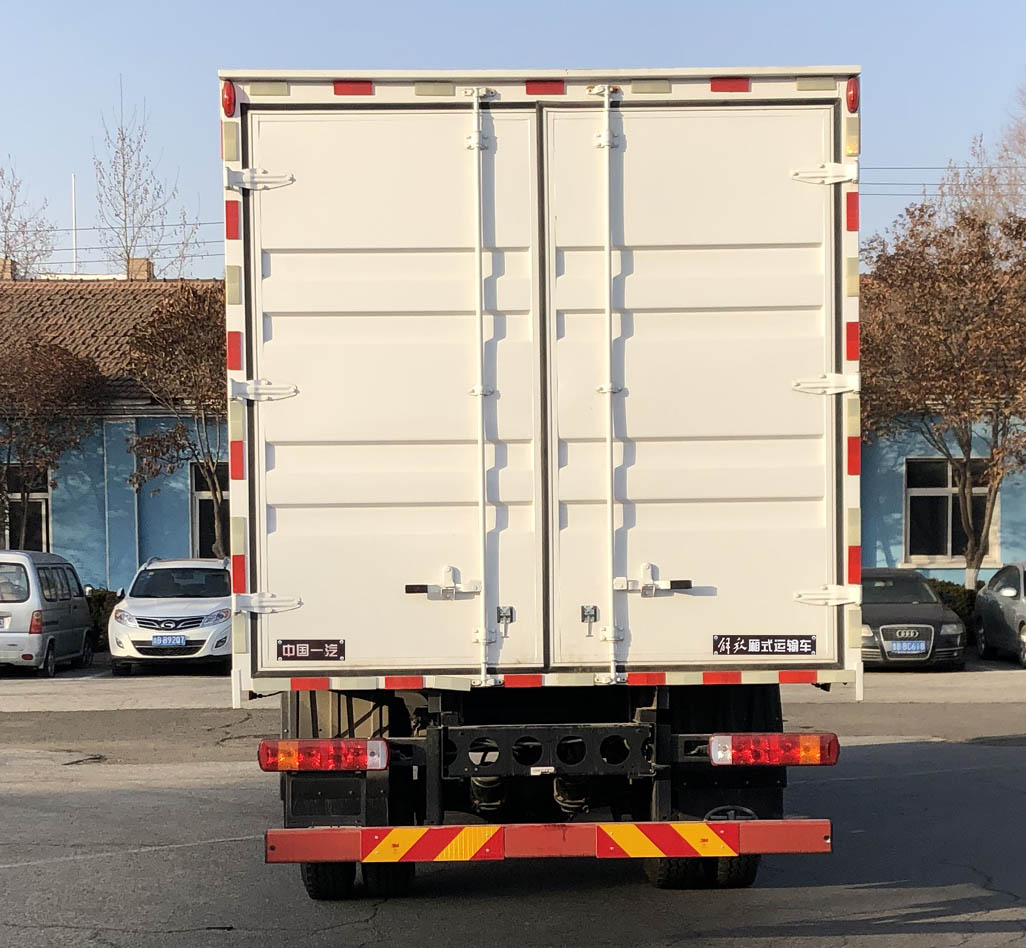 解放牌CA5160XXYP40K62L3E6A85廂式運輸車公告圖片