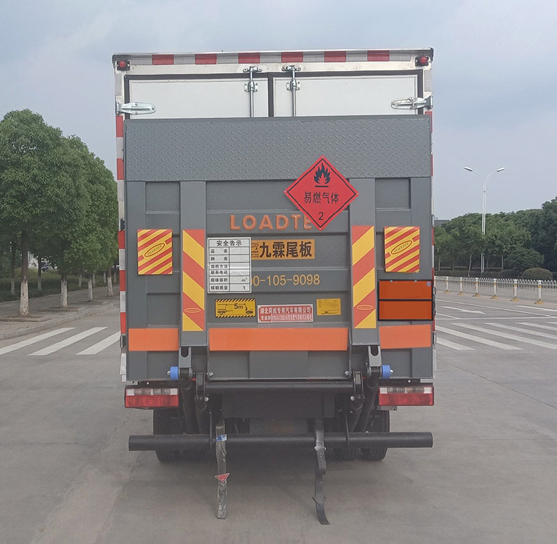 易燃气体厢式运输车图片