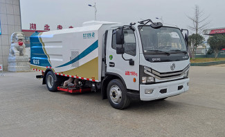 吸尘车