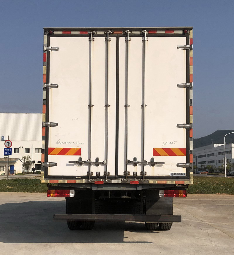 乘龙牌LZ5180XLCH5AC2冷藏车公告图片