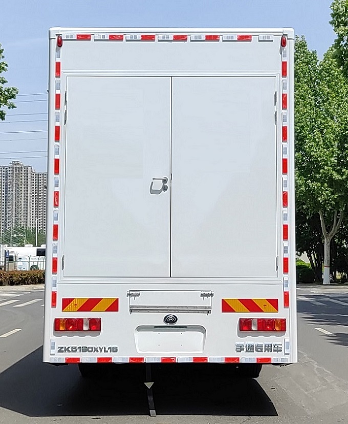 宇通牌ZK5190XYL16医疗车公告图片