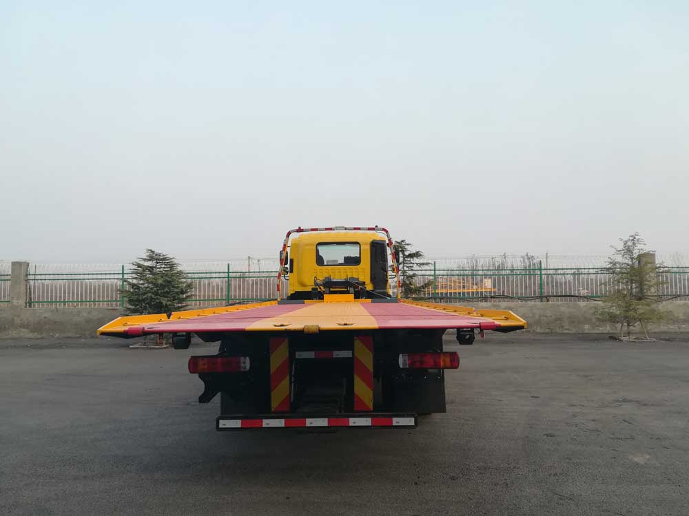 盼科牌AXH5185TQZ6FT清障车公告图片