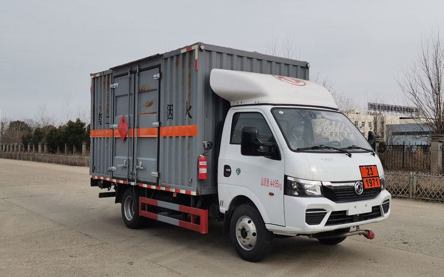 大力牌DLQ5045XRQEQ6易燃气体厢式运输车