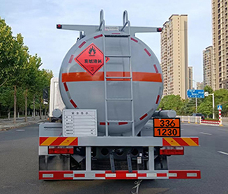 新東日牌YZR5185GRYE6易燃液體罐式運輸車公告圖片
