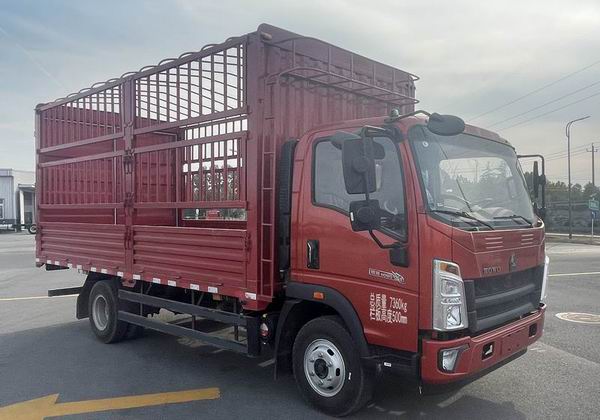 豪沃牌ZZ5077CCYG3815F174倉柵式運(yùn)輸車公告圖片