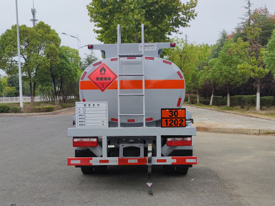 新東日牌YZR5090GJYC6加油車公告圖片
