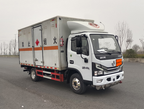 襄鑫鼎牌XDV5041XRQEQ6易燃?xì)怏w廂式運(yùn)輸車公告圖片