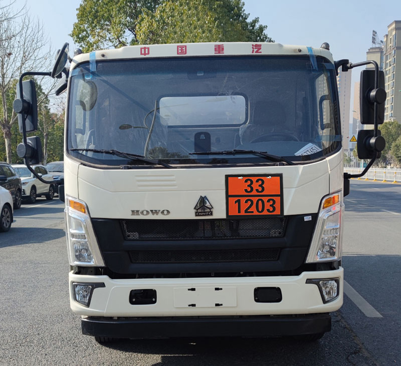 新東日牌YZR5128GJYZ6加油車公告圖片