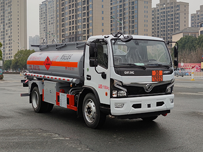 新東日牌YZR5125GJYE6A加油車公告圖片