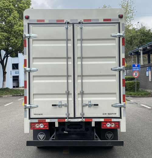 福田牌BJ5045CCY9ABA-30倉(cāng)柵式運(yùn)輸車公告圖片