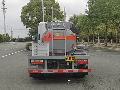 新東日牌YZR5040GJYE6Q加油車公告圖片