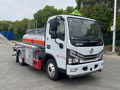 新東日牌YZR5045GJYE6C加油車公告圖片