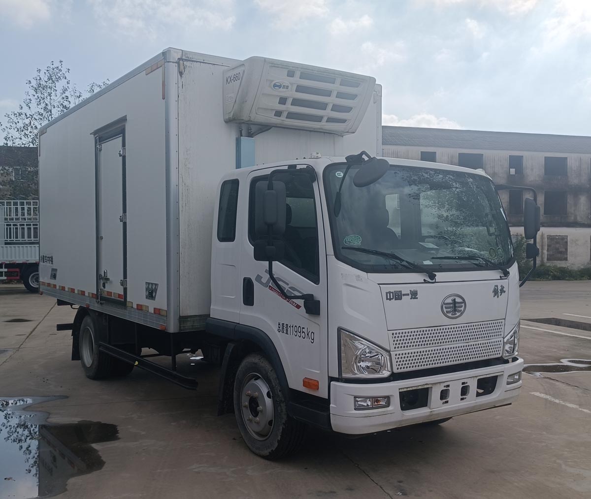 解放牌CA5120XLCP40K42L3E6A84冷藏車公告圖片