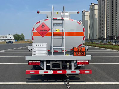 新東日牌YZR5120GJYC6Q加油車公告圖片