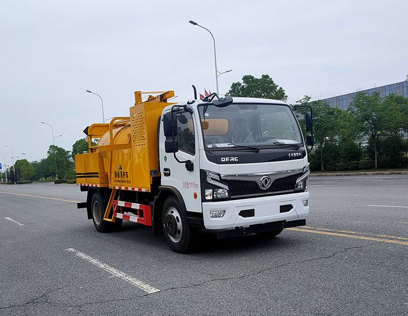 榮駿達(dá)牌HHX5120TYHE6路面養(yǎng)護(hù)車公告圖片